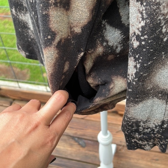 Custom Bleach Dyed Victoria’s Secret PINK Pullover 1/4 Sweater Women M Big Logo - Picture 6 of 10